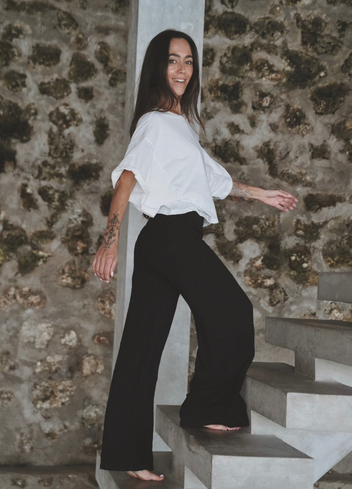 Flow White Cropped Tee