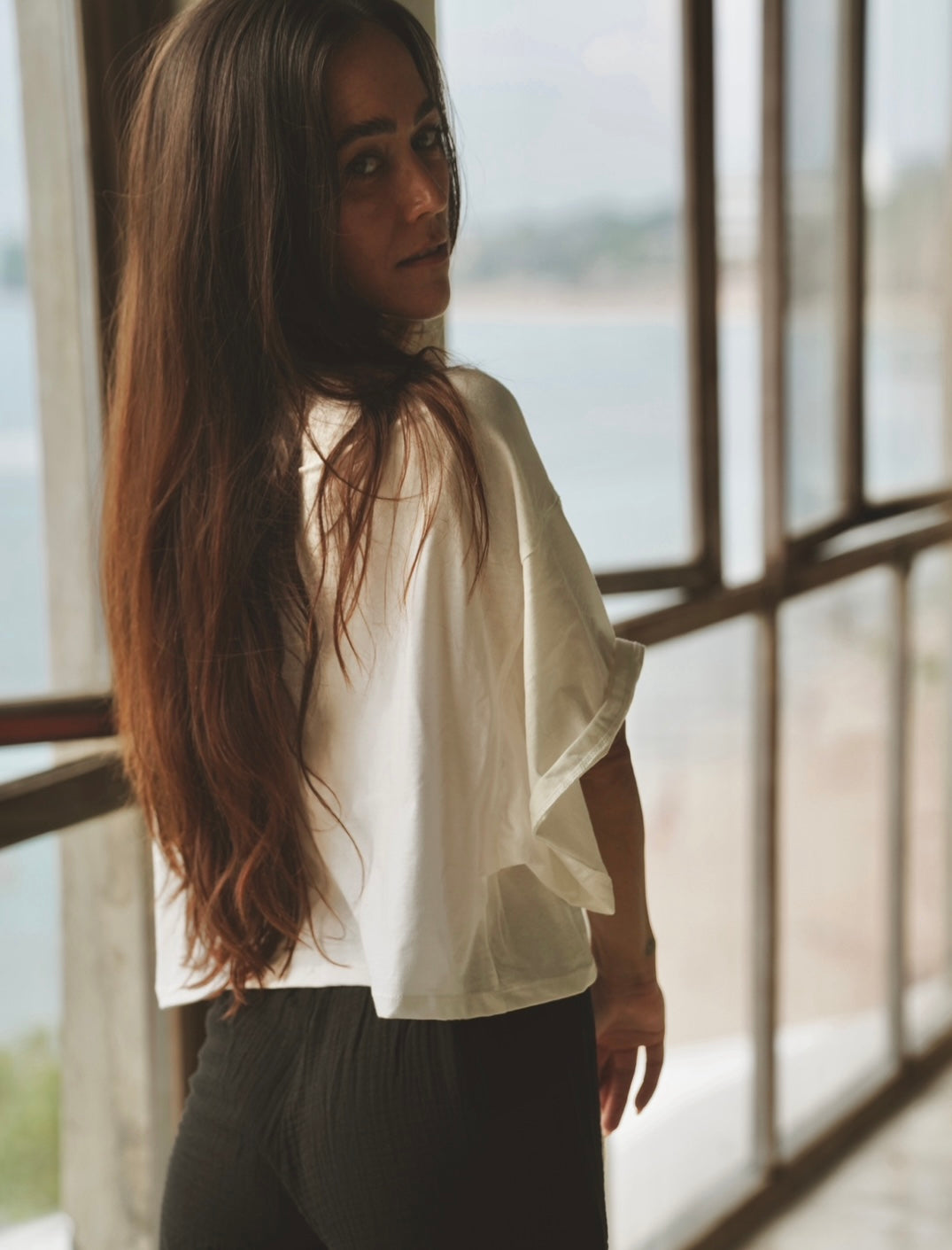 Flow White Cropped Tee