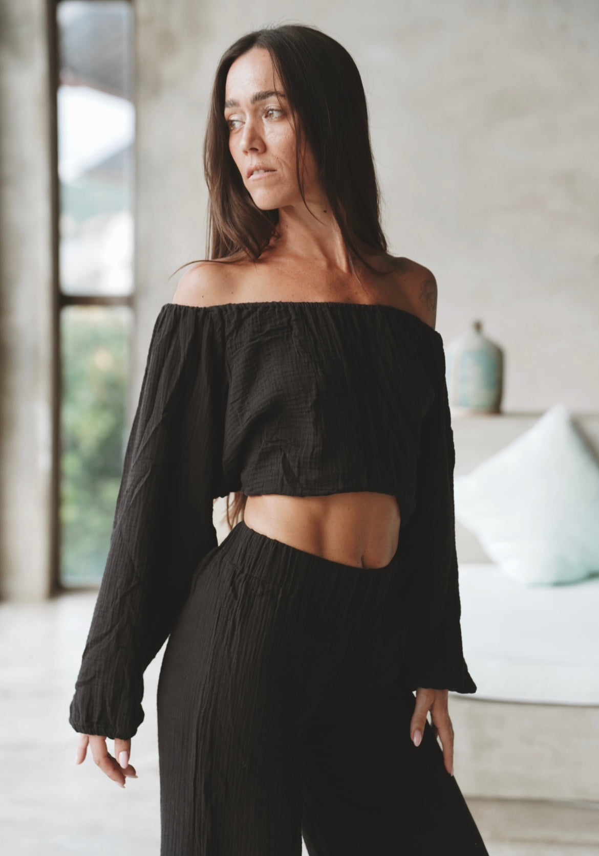 Off-shoulder Black Lounge set