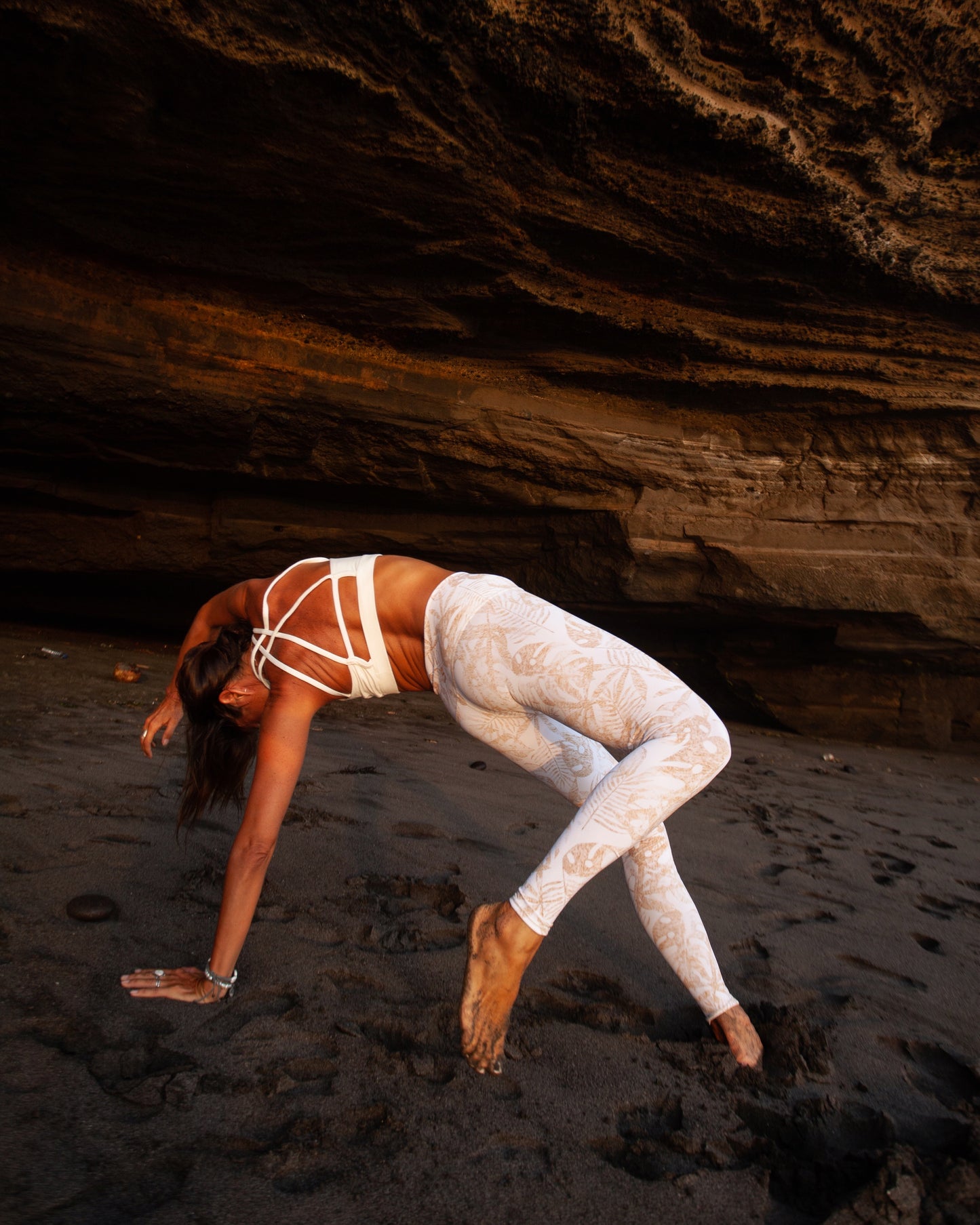 Tropical white gold leggings