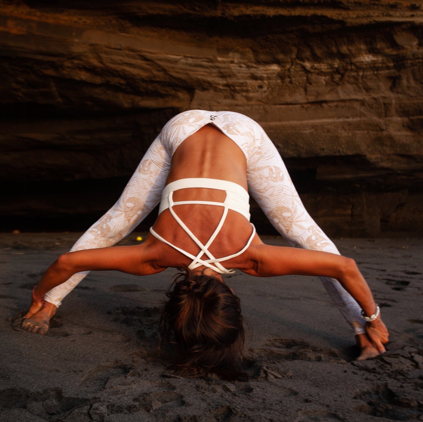 Tropical white gold leggings