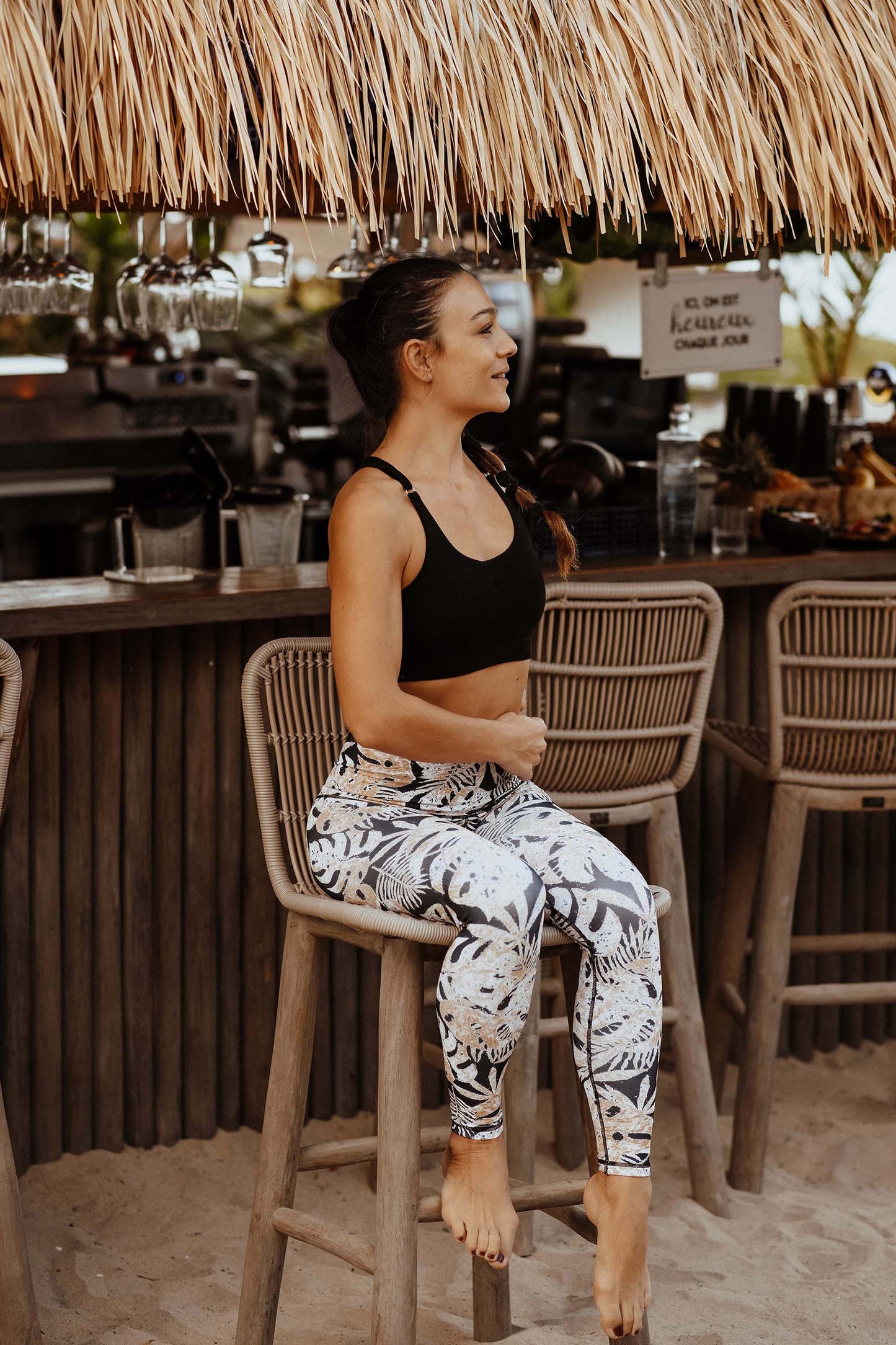 Tropical black gold leggings