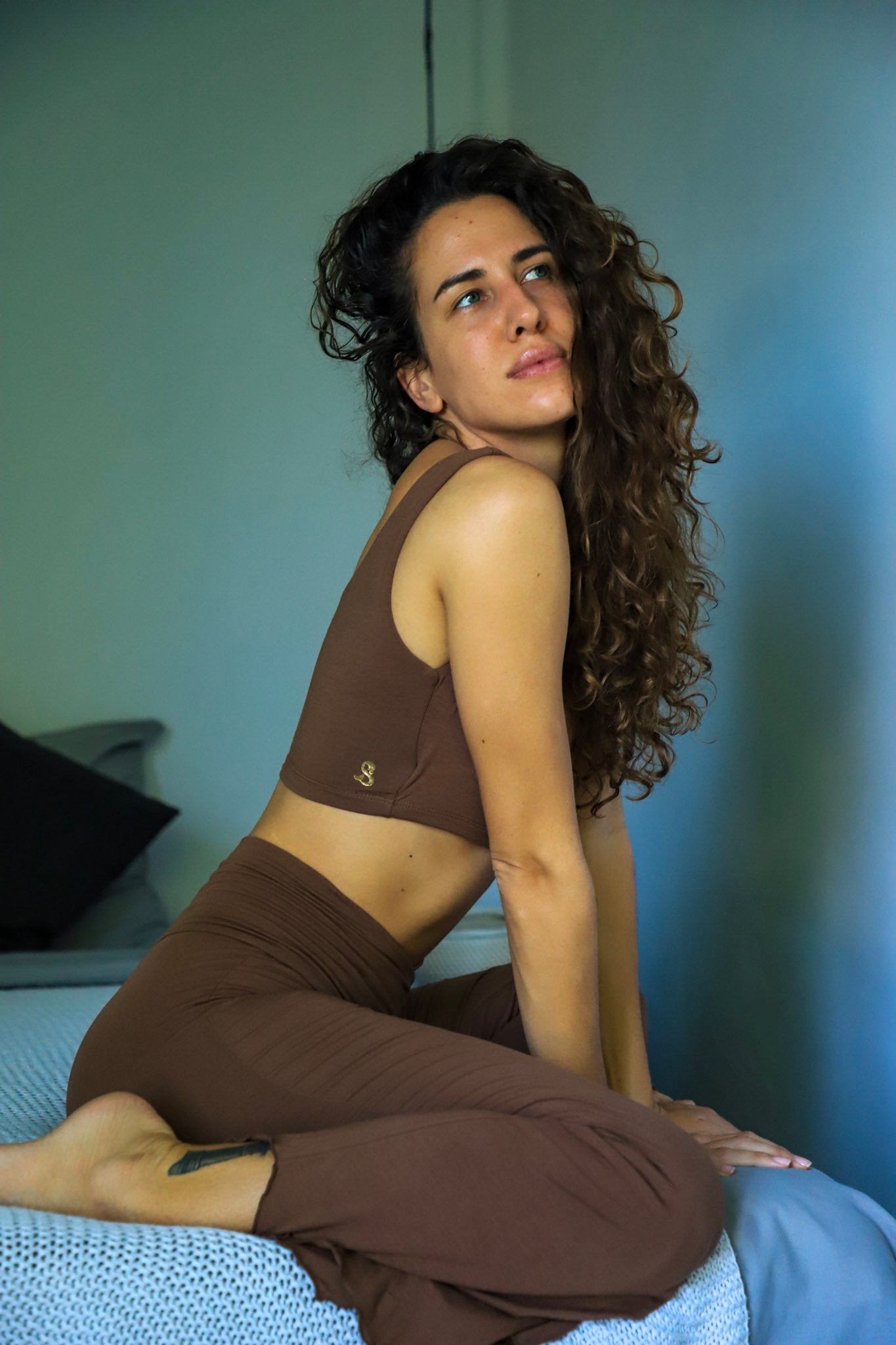 Smooth two sides brown top