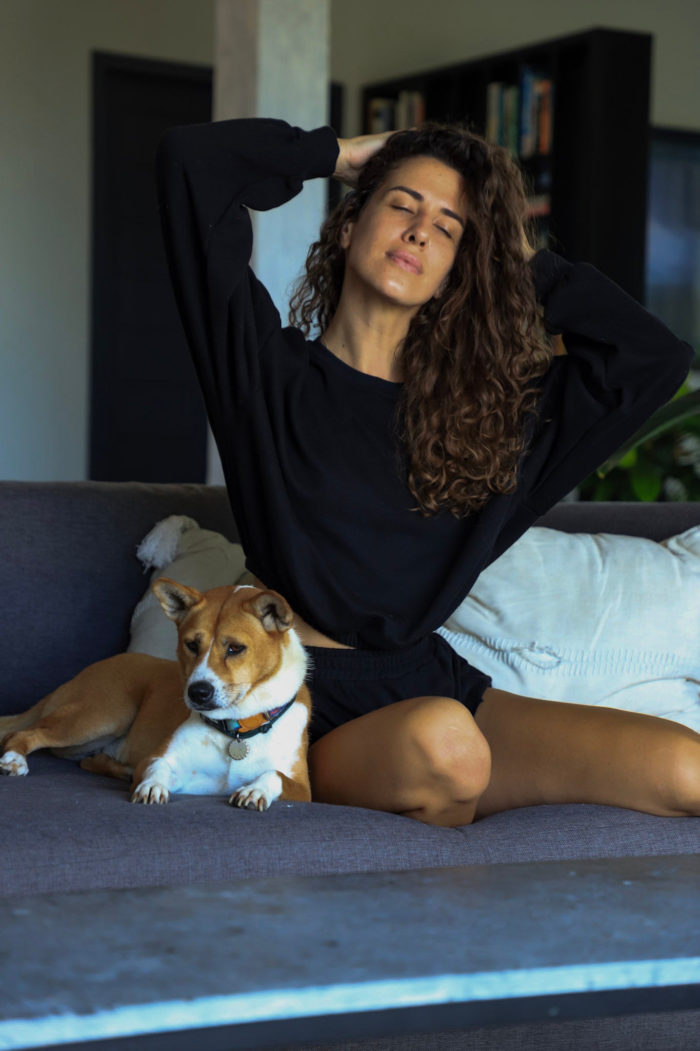 Smooth black soft jumper