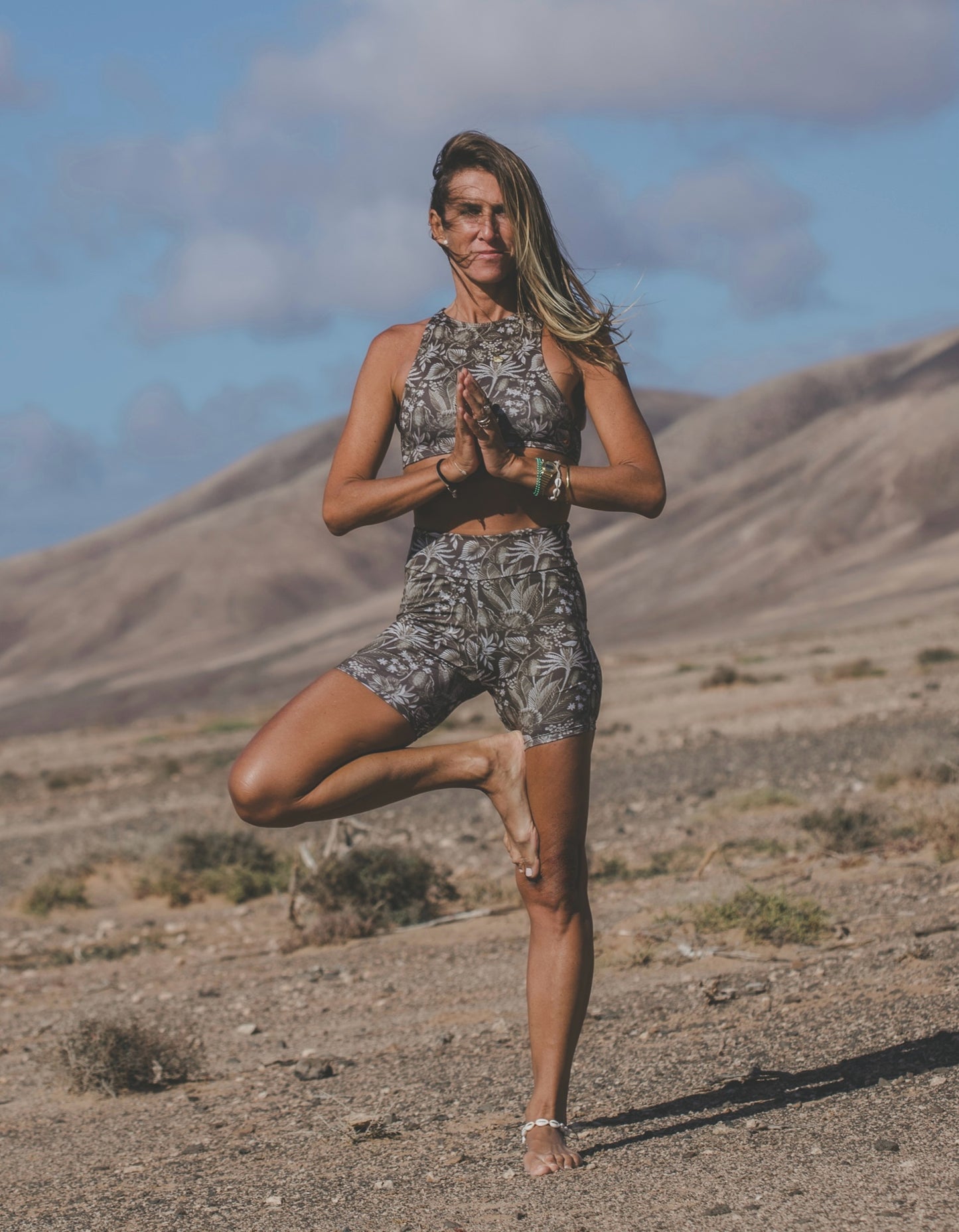 Brown Island Bloom Short Set